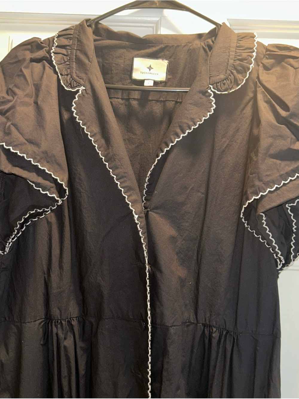 Tuckernuck Alice Black Scalloped-Trim Midi Dress Sz L Cotton Flutter Sleeve - Picture 5 of 6